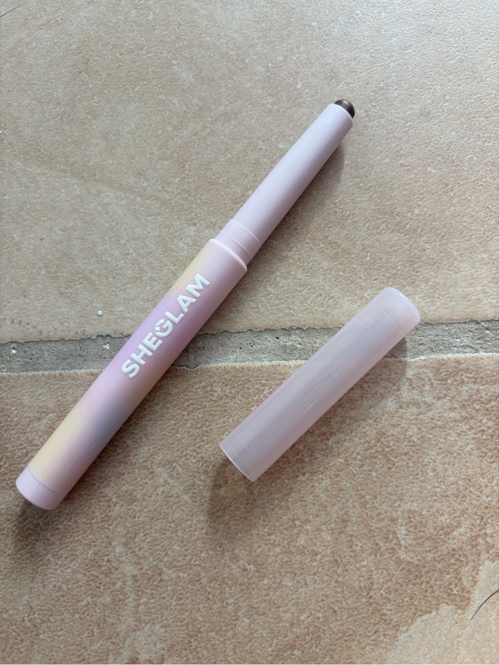 glam Sheer Pink Champagne Eyeshadow Stick